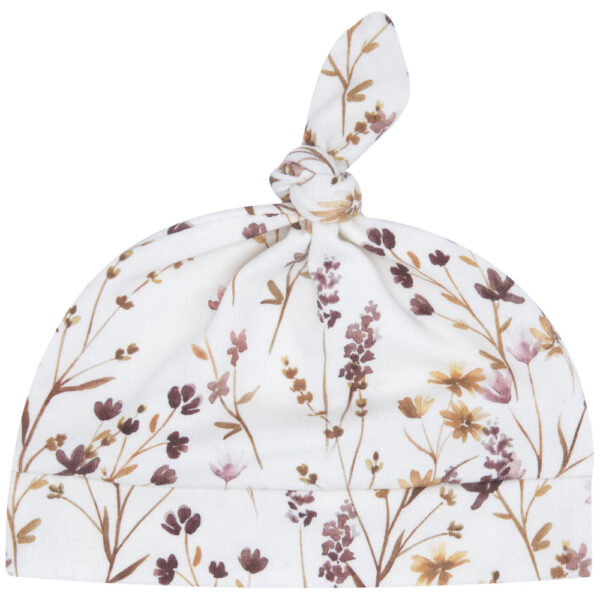 Off-white babymutsje met weidebloemetjes