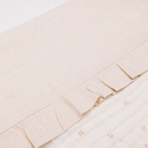 Laken met naam | Ruffle | Natural | Ledikant 120x150 - Afbeelding 4