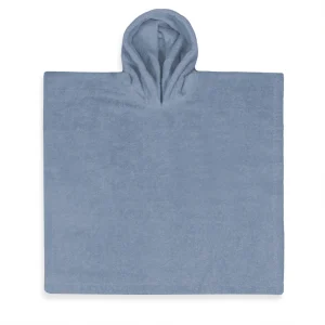 Zachte grijsblauwe badponcho met capuchon – personaliseerbaar met geborduurde naam. Perfect voor na het zwemmen of badderen. Gemaakt van hoogwaardig katoen voor ultiem comfort en snelle absorptie. Ideaal als cadeau voor baby’s en kinderen!