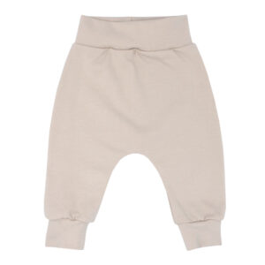 Effen beige babybroekje met brede tailleband. Comfortabel basic babybroekje voor newborn en baby.